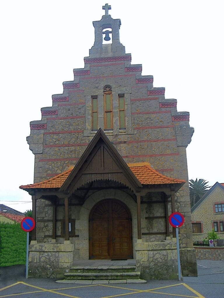 capilla del carmen bajada a la playa