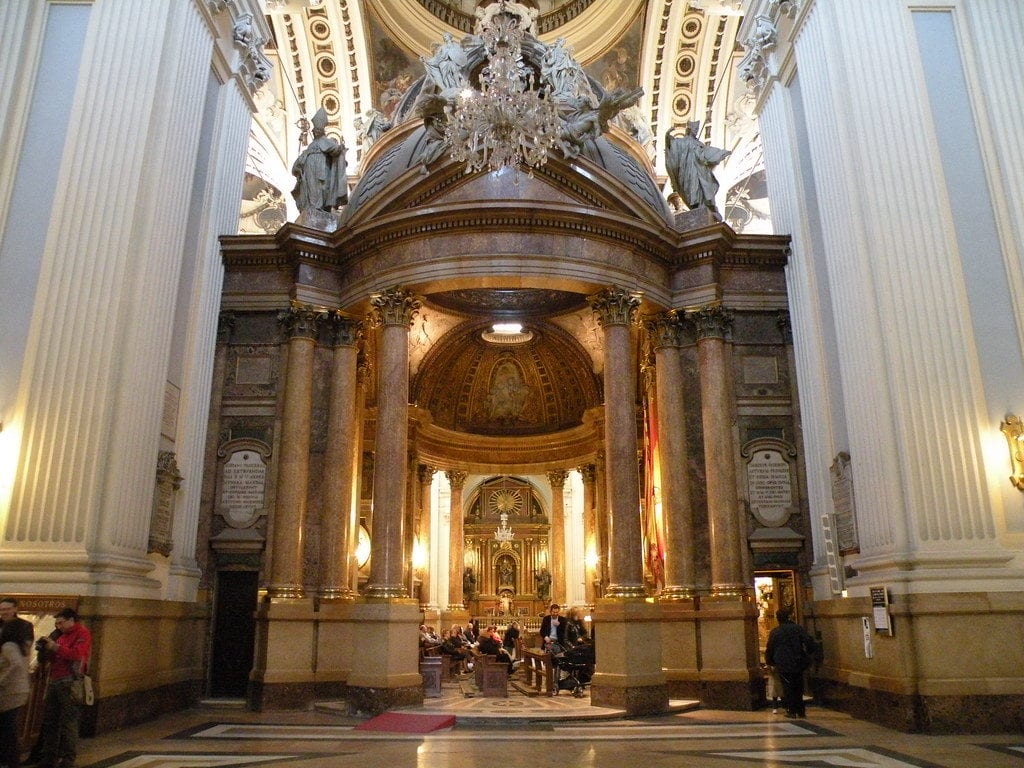 catedral basilica de nuestra senora del pilar santa capilla