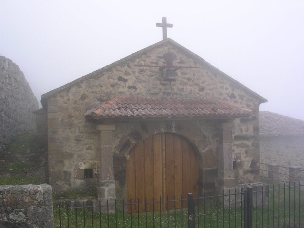 ermita de la santuca somaniezo