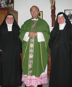 hermanas oblatas de cristo sacerdote