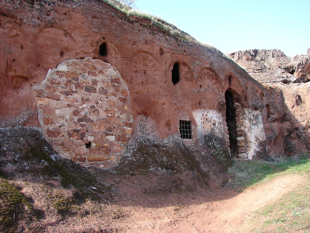 oratorio rupestre de valdecanales